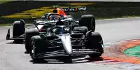 George Russell (Mercedes W14) vor Sergio Perez (Red Bull RB19) beim Formel-1-Rennen in Monza 2023