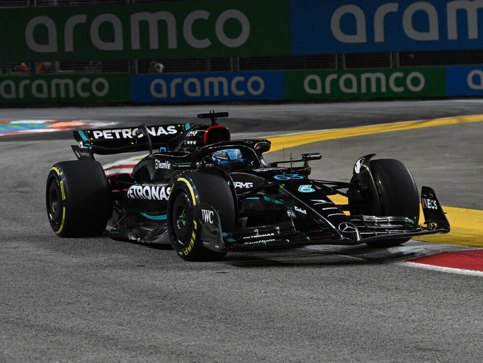 George Russell (Mercedes W14) beim Formel-1-Training in Singapur 2023