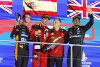 Taktische Meisterleistung: Sainz gewinnt, Russell crasht im Finish!