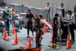 Sergio Perez (Red Bull), Max Verstappen (Red Bull) und Oscar Piastri (McLaren) 