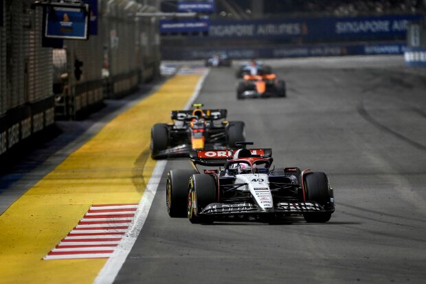 Liam Lawson Sergio Perez AlphaTauri AlphaTauri F1Red Bull Red Bull F1 ~Liam Lawson (AlphaTauri) und Sergio Perez (Red Bull) ~ 