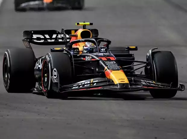 Sergio Perez beim Formel-1-Rennen in Singapur 2023 Titel-Bild zur News: Sergio Perez beim Formel-1-Rennen in Singapur 2023