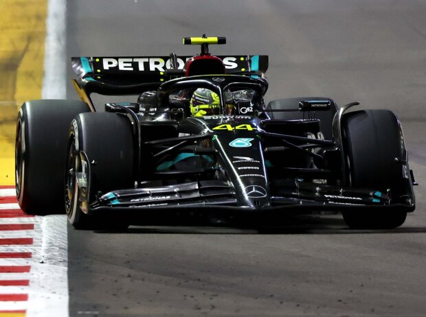 Titel-Bild zur News: Lewis Hamilton beim Formel-1-Rennen in Singapur 2023