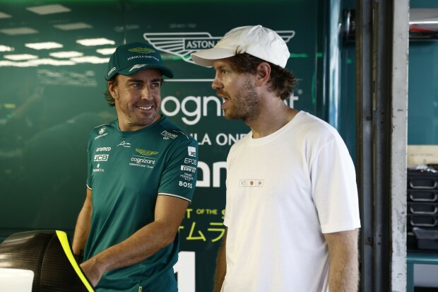 Fernando Alonso Sebastian Vettel Aston Martin Aston Martin F1 ~Fernando Alonso (Aston Martin) und Sebastian Vettel ~ Fernando Alonso Sebastian Vettel Aston Martin Aston Martin F1 ~Fernando Alonso (Aston Martin) und Sebastian Vettel ~