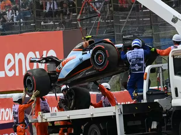Der Unfall von Logan Sargeant beim Formel-1-Rennen in Japan 2023 Titel-Bild zur News: Der Unfall von Logan Sargeant beim Formel-1-Rennen in Japan 2023
