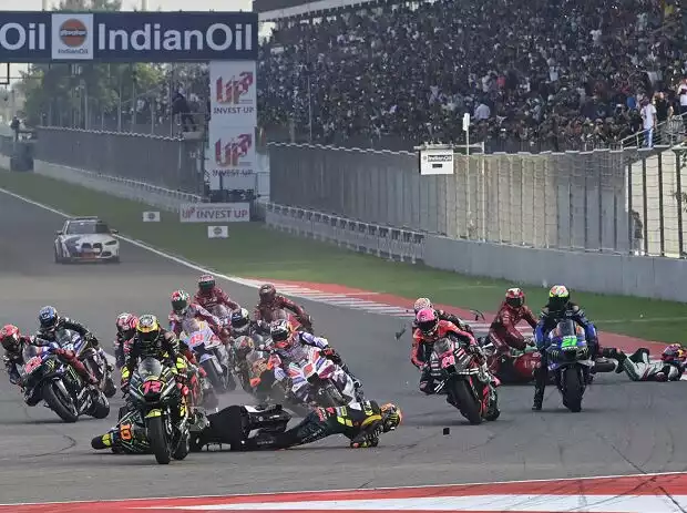 Startunfälle im Indien-Sprint 2023: Luca Marini, Pol Espargaro, Stefan Bradl stürzen Titel-Bild zur News: Startunfälle im Indien-Sprint 2023: Luca Marini, Pol Espargaro, Stefan Bradl stürzen