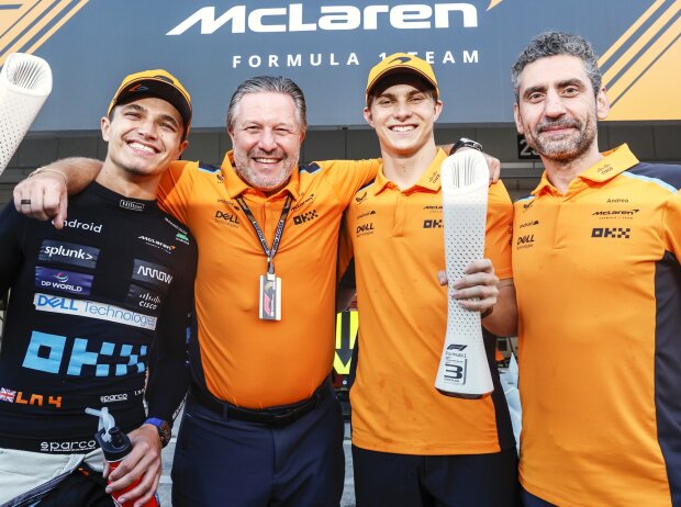 Lando Norris, Zak Brown, Oscar Piastri Lando Norris, Zak Brown, Oscar Piastri