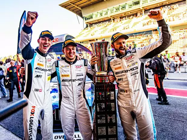 Titel-Bild zur News: Raffaele Marciello, Timur Boguslawski und Jules Gounon feiern den Endurance-Titel in der GTWC Europe 2023