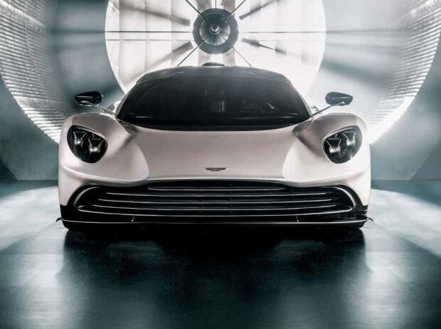 Aston Martin Valhalla (2024) Aston Martin Valhalla (2024)