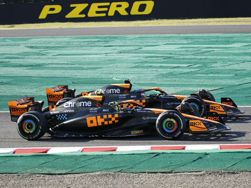 Lando Norris und Oscar Piastri (McLaren MCL60) beim Formel-1-Rennen in Japan 2023