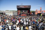 WSBK Fans bei der Paddock-Show in Portimao