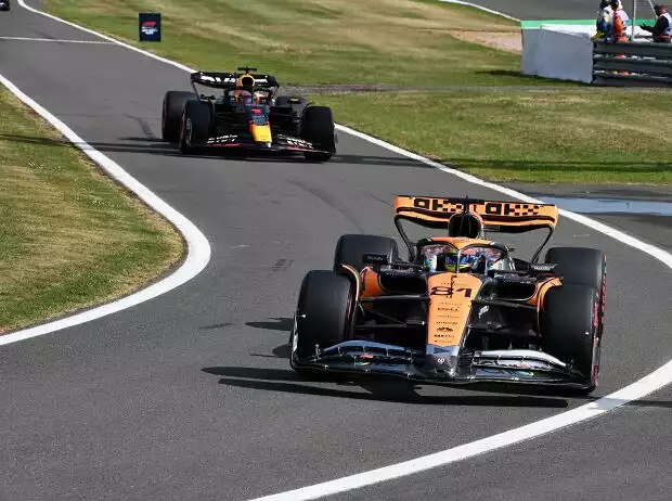 Oscar Piastri, Max Verstappen Titel-Bild zur News: Oscar Piastri, Max Verstappen