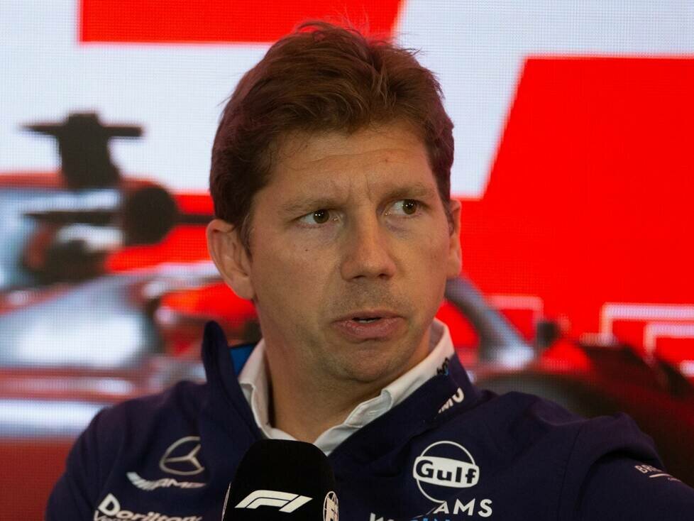 Williams-Teamchef James Vowles bei einer Formel-1-Pressekonferenz