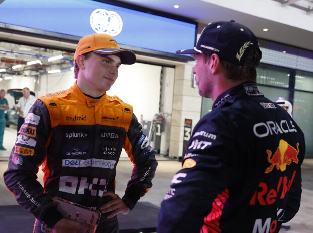Titel-Bild zur News: Oscar Piastri (McLaren) und Max Verstappen (Red Bull) nach dem Formel-1-Sprint in Katar 2023