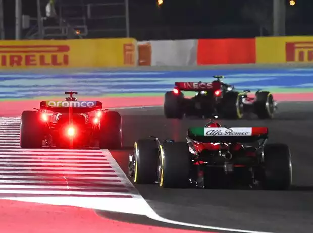 Titel-Bild zur News: Lewis Hamilton, Fernando Alonso, Valtteri Bottas