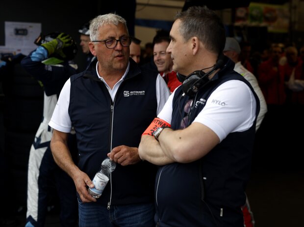 Ernst Moser wird noch öfters im Fahrerlager anzutreffen sein, da sind sich alle sicher Ernst Moser wird noch öfters im Fahrerlager anzutreffen sein, da sind sich alle sicher