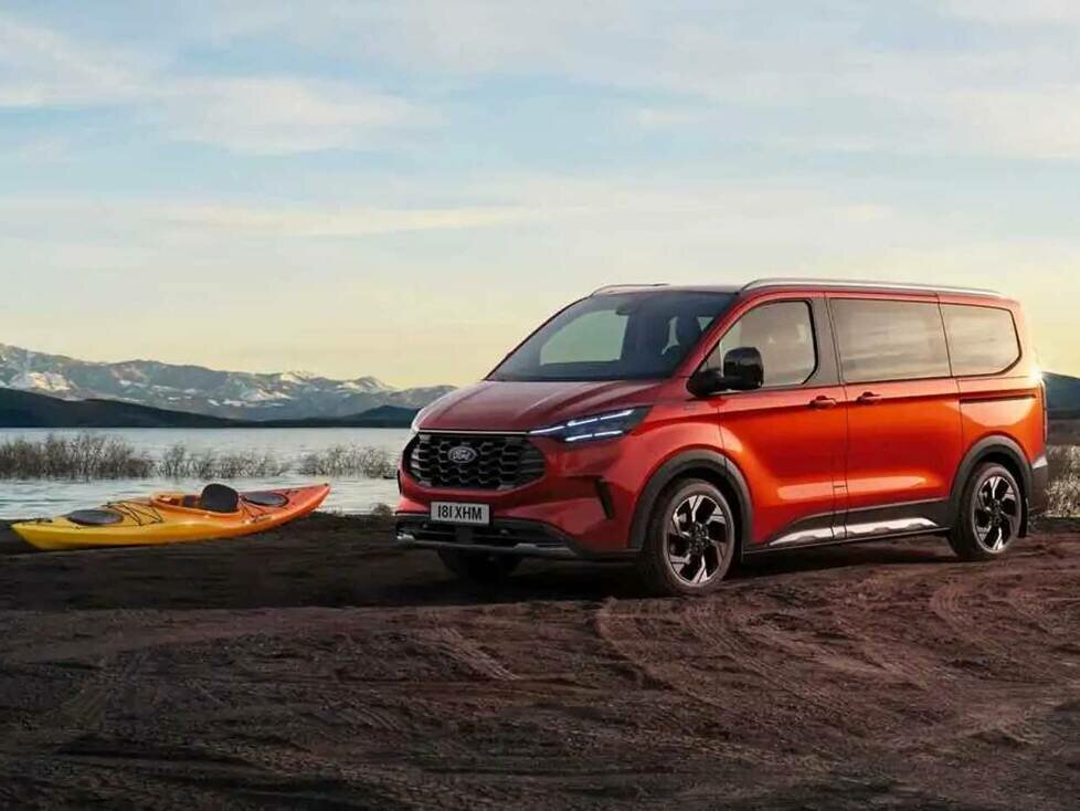 Ford E-Tourneo Custom (2023)