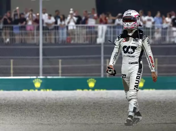 Liam Lawson (AlphaTauri) nach seinem Abflug im Formel-1-Sprint von Katar 2023 Titel-Bild zur News: Liam Lawson (AlphaTauri) nach seinem Abflug im Formel-1-Sprint von Katar 2023