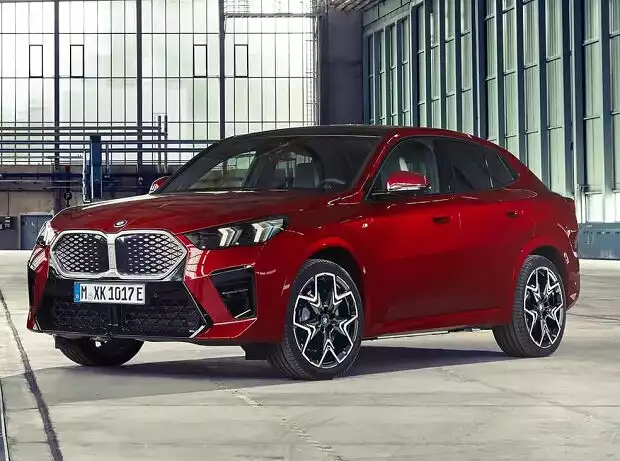 Titel-Bild zur News: BMW iX2 (2024)