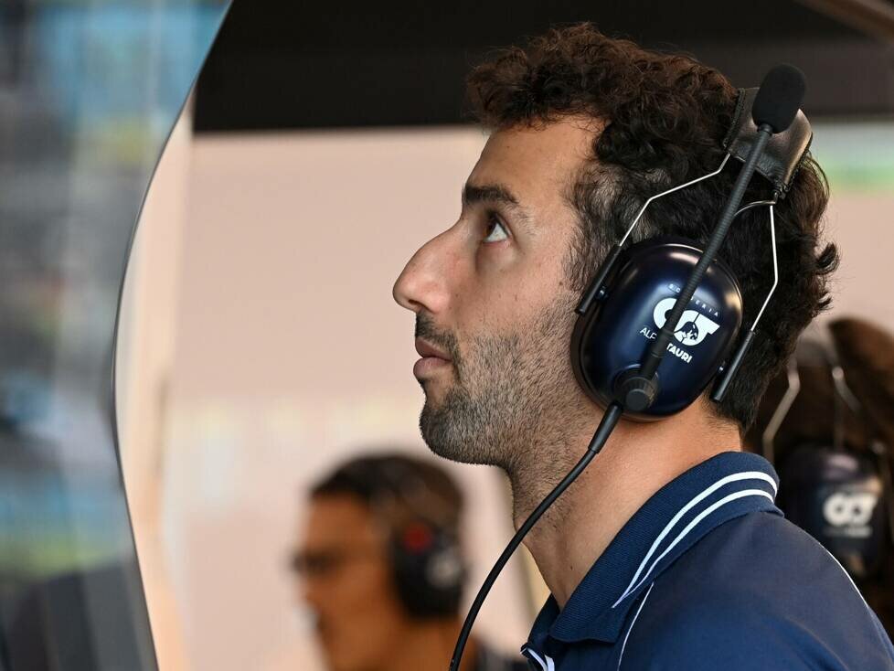 Daniel Ricciardo in der Box von Formel-1-Team AlphaTauri