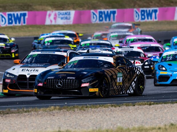 Herausforderer: Denis Bulatov im Mercedes-AMG GT4 von BCMC Motorsport powered by EastSide Motorsport Herausforderer: Denis Bulatov im Mercedes-AMG GT4 von BCMC Motorsport powered by EastSide Motorsport