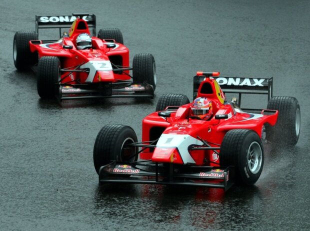 Horners Arden-Team dominierte die Spätphase der Formel 3000 (hier Vitantonio Liuzzi und Robert Doornbos) Horners Arden-Team dominierte die Spätphase der Formel 3000 (hier Vitantonio Liuzzi und Robert Doornbos)