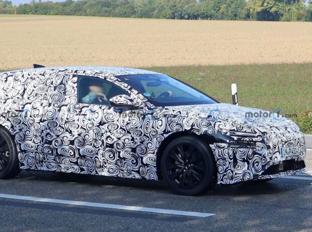 Titel-Bild zur News: Audi A6 Avant e-tron neue Erlkönigbilder (Oktober 2023)
