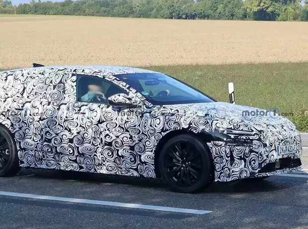 Audi A6 Avant e-tron neue Erlkönigbilder (Oktober 2023) Titel-Bild zur News: Audi A6 Avant e-tron neue Erlkönigbilder (Oktober 2023)