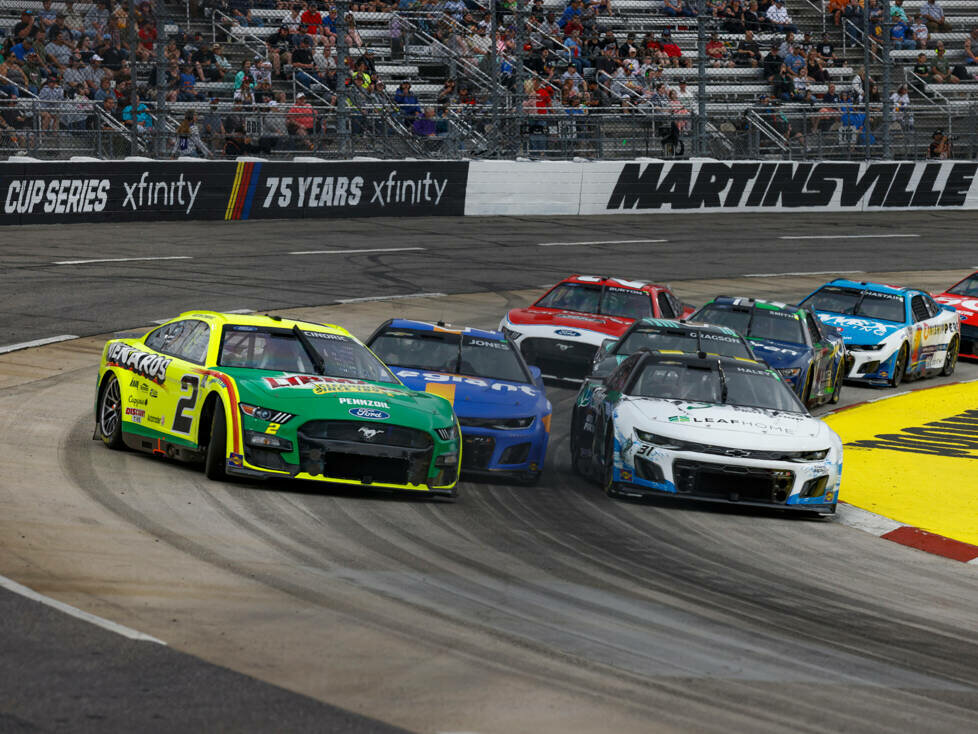 NASCAR-Action auf dem Martinsville Speedway