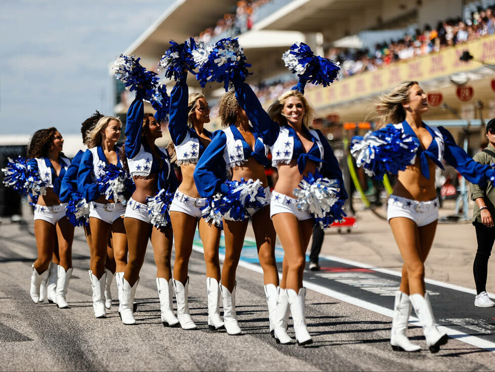 Cheerleader