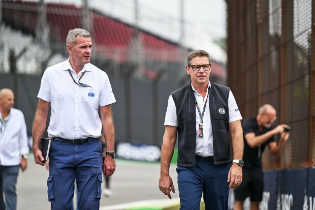  ~FIA-Rennleiter Niels Wittich und Safety-Car-Fahrer Bernd Mayländer~ 