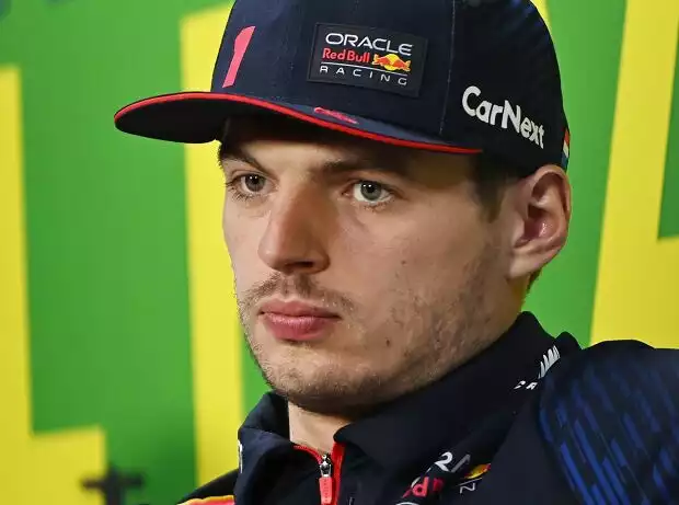 Titel-Bild zur News: Max Verstappen bei einer FIA-Pressekonferenz der Formel 1