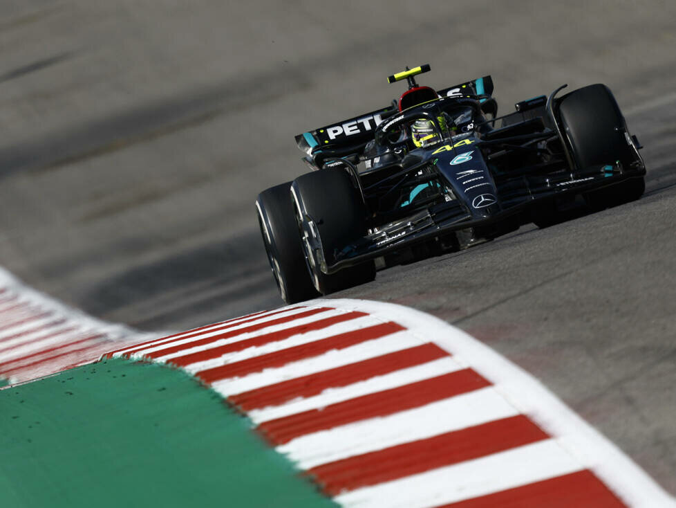 Lewis Hamilton (Mercedes W14) beim Formel-1-Rennen in Austin 2023