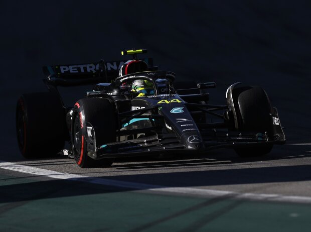 Lewis Hamilton im Mercedes W14 beim Formel-1-Sprint 2023 in Brasilien