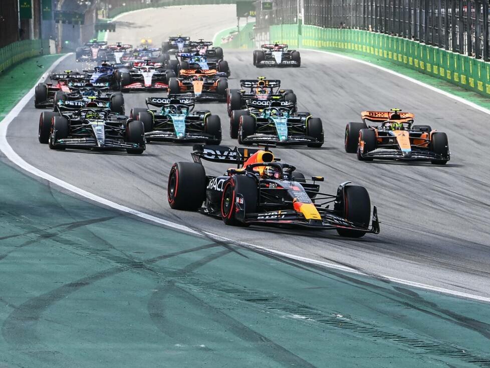 Alexander Albon, Max Verstappen, Lando Norris, Lewis Hamilton, Fernando Alonso, Lance Stroll, Kevin Magnussen
