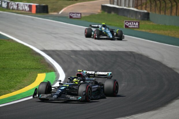 Lewis Hamilton Fernando Alonso Mercedes Mercedes F1Aston Martin Aston Martin F1 ~Lewis Hamilton (Mercedes) und Fernando Alonso (Aston Martin) ~ 