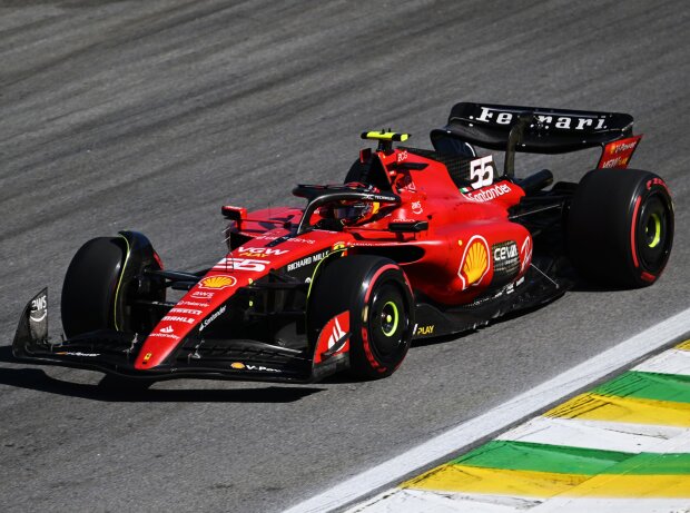Titel-Bild zur News: Carlos Sainz beim Formel-1-Rennen in Brasilien 2023