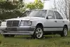 Bild zum Inhalt: Dieser Mercedes-Benz 200 D (W124) trotzt dem Tod