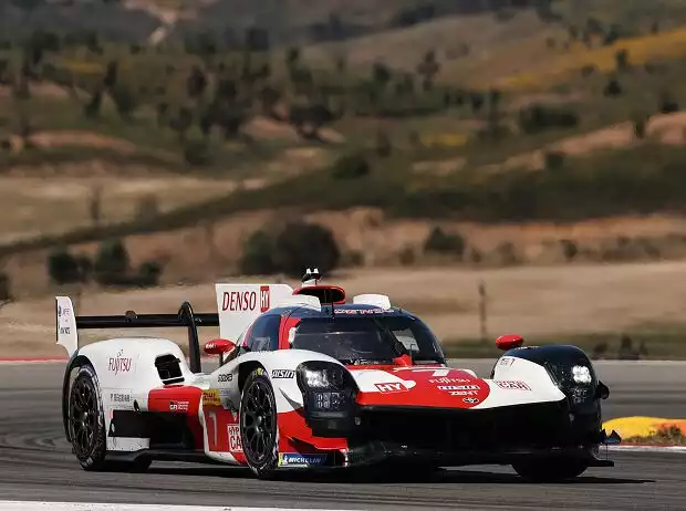 Titel-Bild zur News: Mike Conway, Kamui Kobayashi