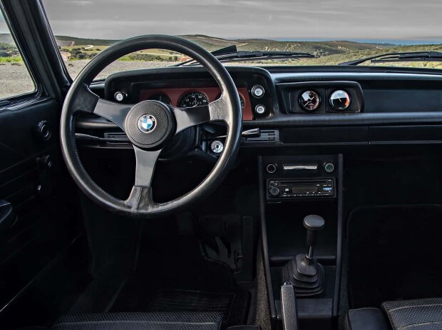 Cockpit des BMW 2002 turbo