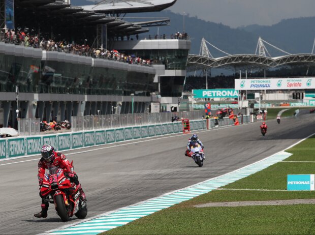 MotoGP-Action beim GP Malaysia 2023 in Sepang