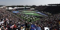 Fans im Stadion-Bereich an der Formel-1-Rennstrecke in Mexiko-Stadt 2023