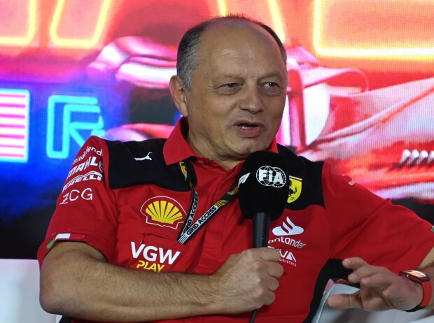 Titel-Bild zur News: Ferrari-Teamchef Frederic Vasseur beim Formel-1-Rennen in Las Vegas 2023