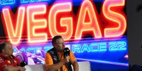 Frederic Vasseur (Ferrari) und Zak Brown (McLaren) in der Formel-1-Pressekonferenz in Las Vegas 2023