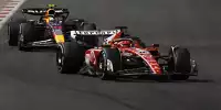 Sergio Perez im Red Bull RB19 hinter Charles Leclerc im Ferrari SF-23