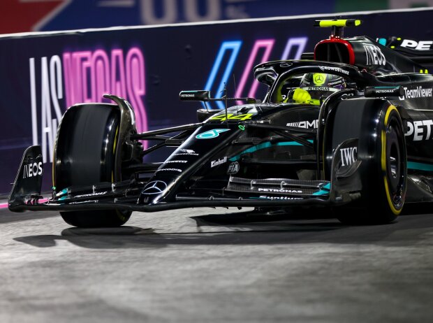 Titel-Bild zur News: Lewis Hamilton im Mercedes W14 beim Formel-1-Rennen in Las Vegas 2023