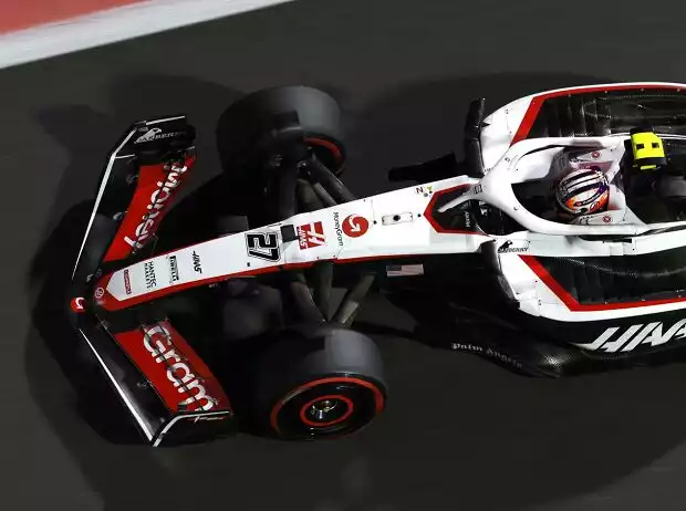 Nico Hülkenberg im Haas VF-23 beim Formel-1-Rennen in Abu Dhabi 2023 Titel-Bild zur News: Nico Hülkenberg im Haas VF-23 beim Formel-1-Rennen in Abu Dhabi 2023