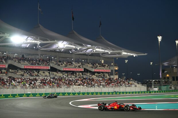 Charles Leclerc George Russell Ferrari Ferrari F1 ~Charles Leclerc (Ferrari) und George Russell (Mercedes) ~ Charles Leclerc George Russell Ferrari Ferrari F1 ~Charles Leclerc (Ferrari) und George Russell (Mercedes) ~