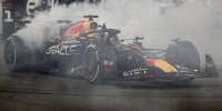 Max Verstappen macht Donuts nach dem Formel-1-Finale 2023 in Abu Dhabi