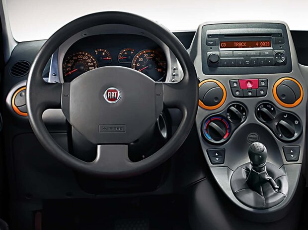 Cockpit des Fiat Panda
